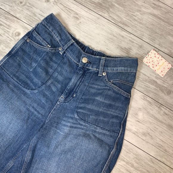 Free People Relaxed Fit Jeans Size XS NWT - Picture 2 of 7